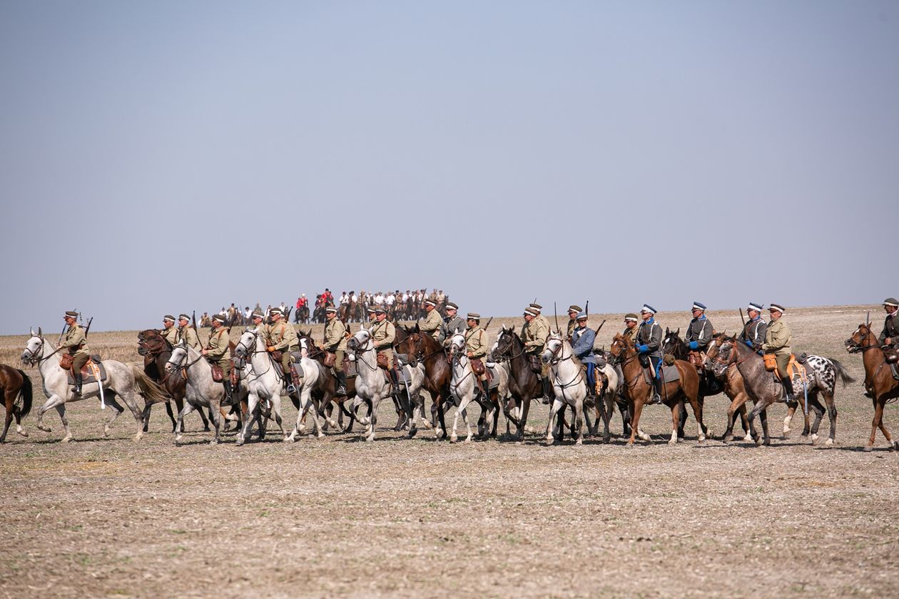  Bitwa pod Komarowem 2020. Rekonstrukcja historyczna (zdjęcie 1) - Autor: Kazimierz Chmiel