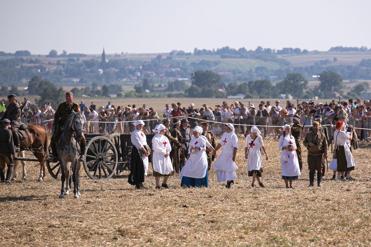  Bitwa pod Komarowem 2020. Rekonstrukcja historyczna (zdjęcie 1) - Autor: Kazimierz Chmiel