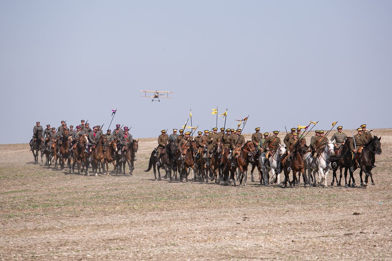  Bitwa pod Komarowem 2020. Rekonstrukcja historyczna (zdjęcie 1) - Autor: Kazimierz Chmiel