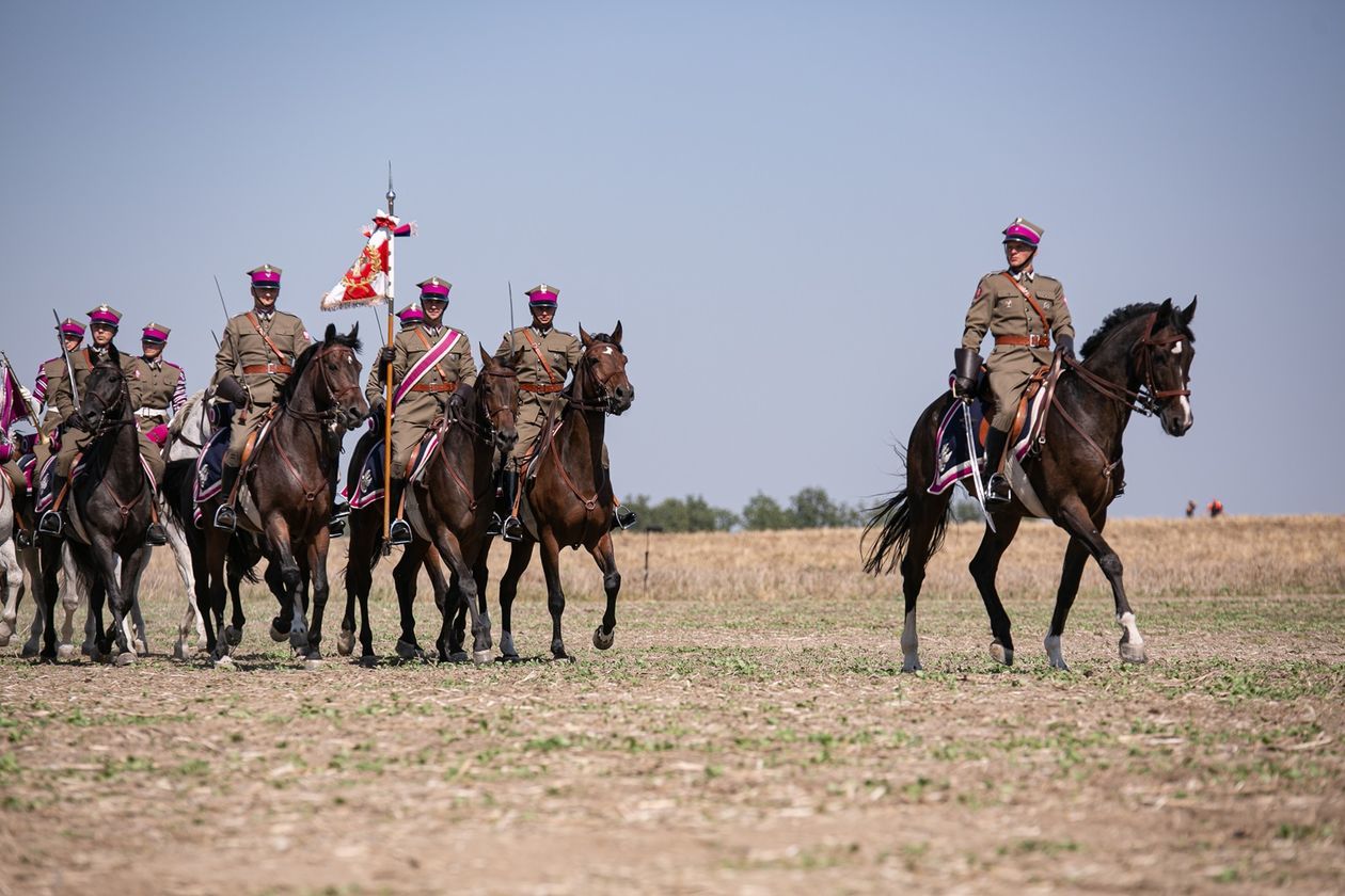  Bitwa pod Komarowem 2020. Rekonstrukcja historyczna (zdjęcie 1) - Autor: Kazimierz Chmiel