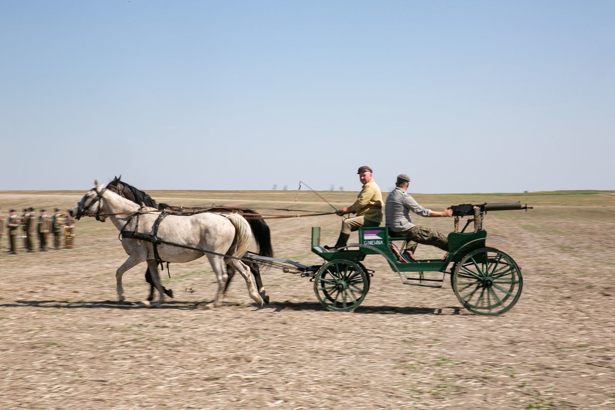  Bitwa pod Komarowem 2020. Rekonstrukcja historyczna (zdjęcie 1) - Autor: Kazimierz Chmiel