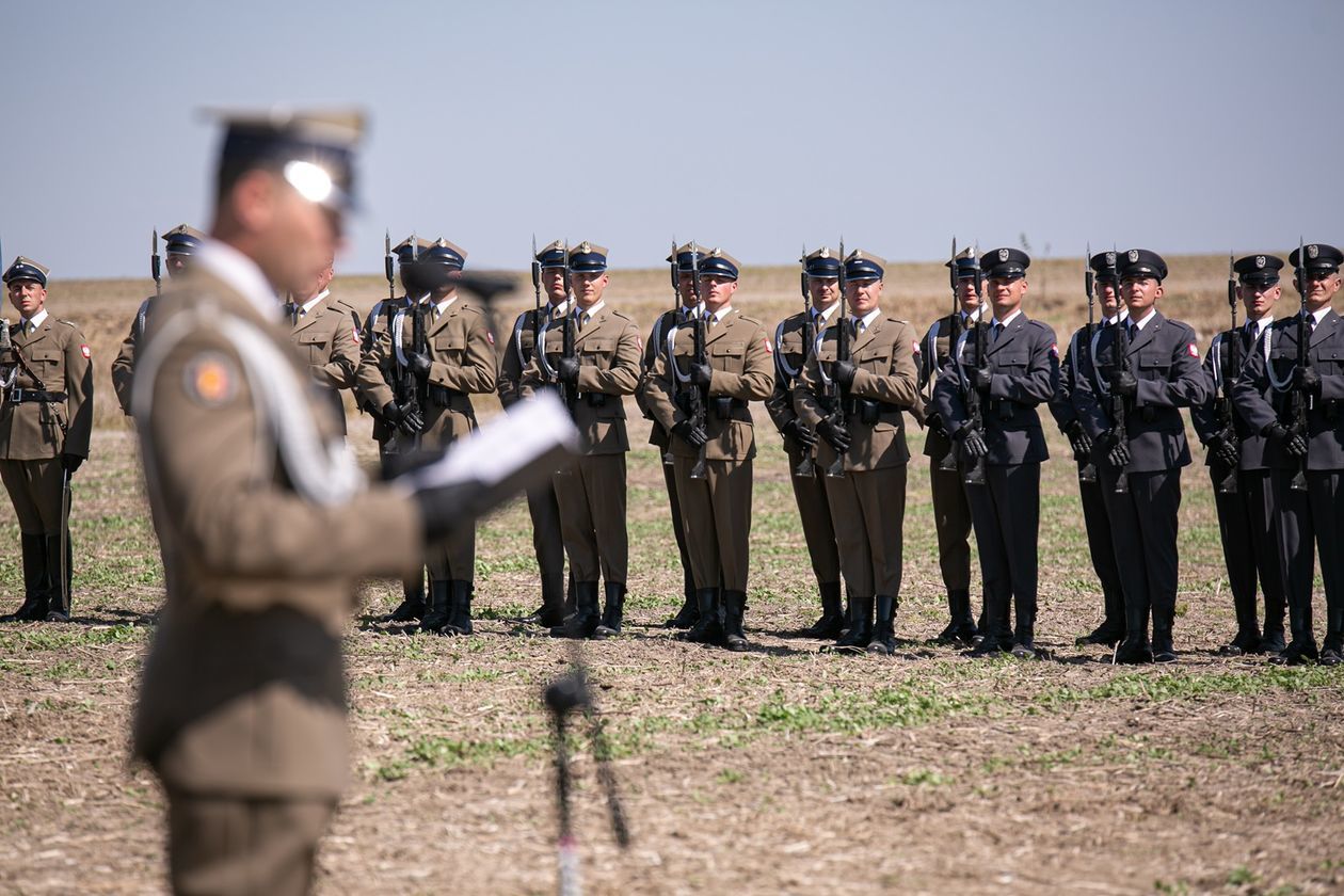  Bitwa pod Komarowem 2020. Rekonstrukcja historyczna (zdjęcie 1) - Autor: Kazimierz Chmiel