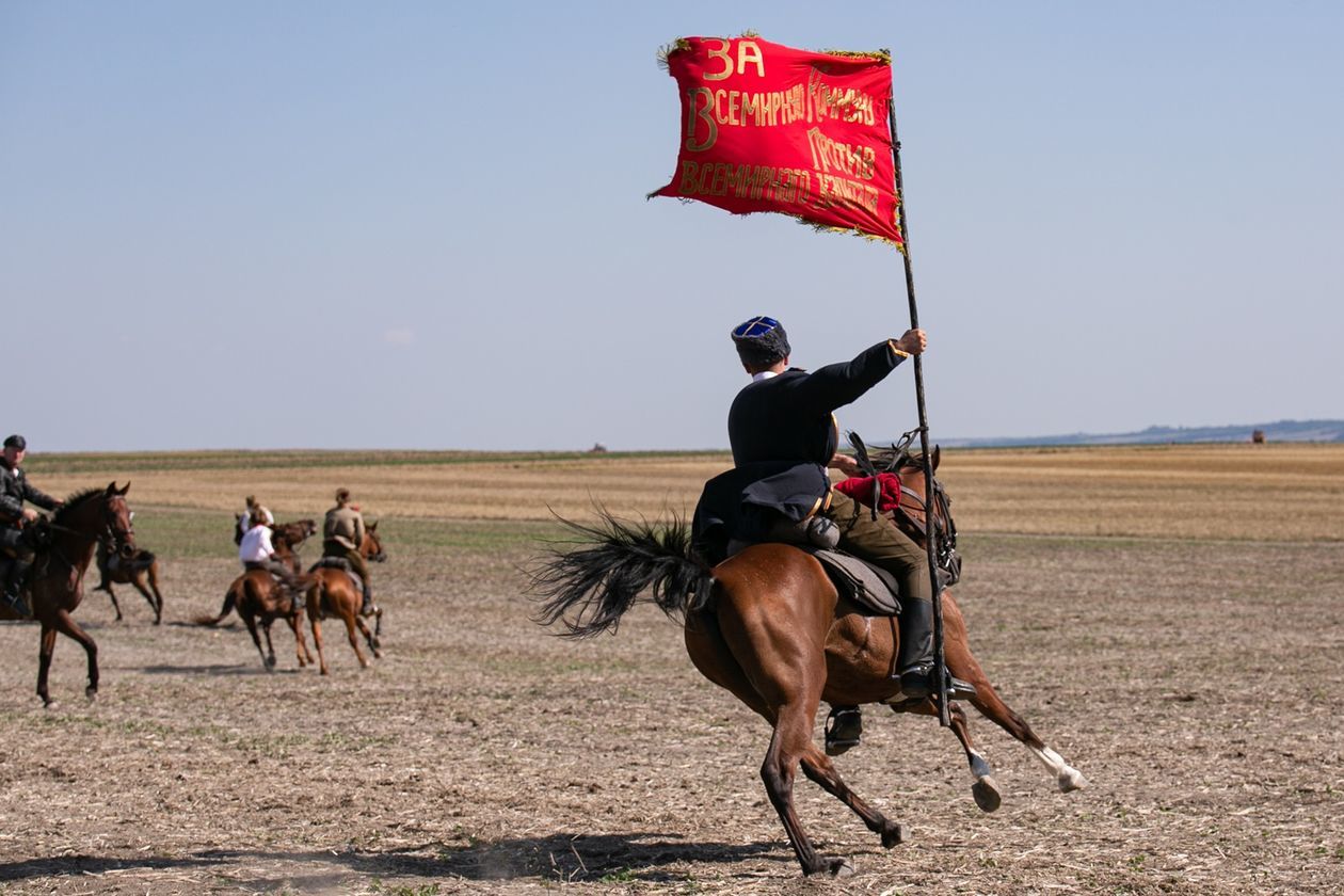  Bitwa pod Komarowem 2020. Rekonstrukcja historyczna (zdjęcie 1) - Autor: Kazimierz Chmiel