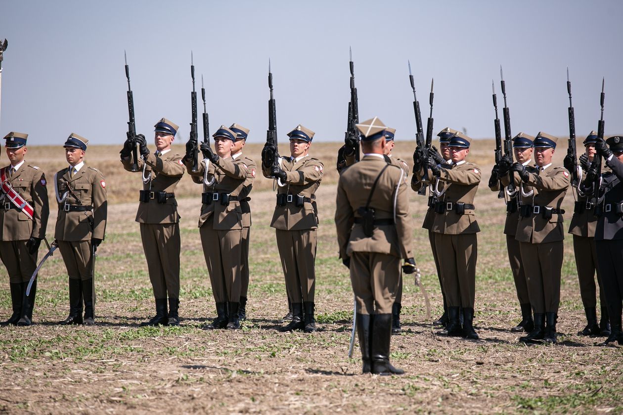  Bitwa pod Komarowem 2020. Rekonstrukcja historyczna (zdjęcie 1) - Autor: Kazimierz Chmiel