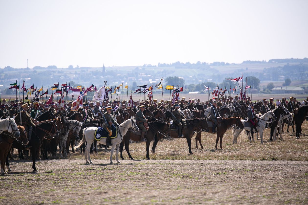  Bitwa pod Komarowem 2020. Rekonstrukcja historyczna (zdjęcie 1) - Autor: Kazimierz Chmiel