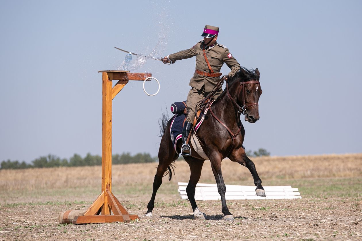  Bitwa pod Komarowem 2020. Rekonstrukcja historyczna (zdjęcie 1) - Autor: Kazimierz Chmiel