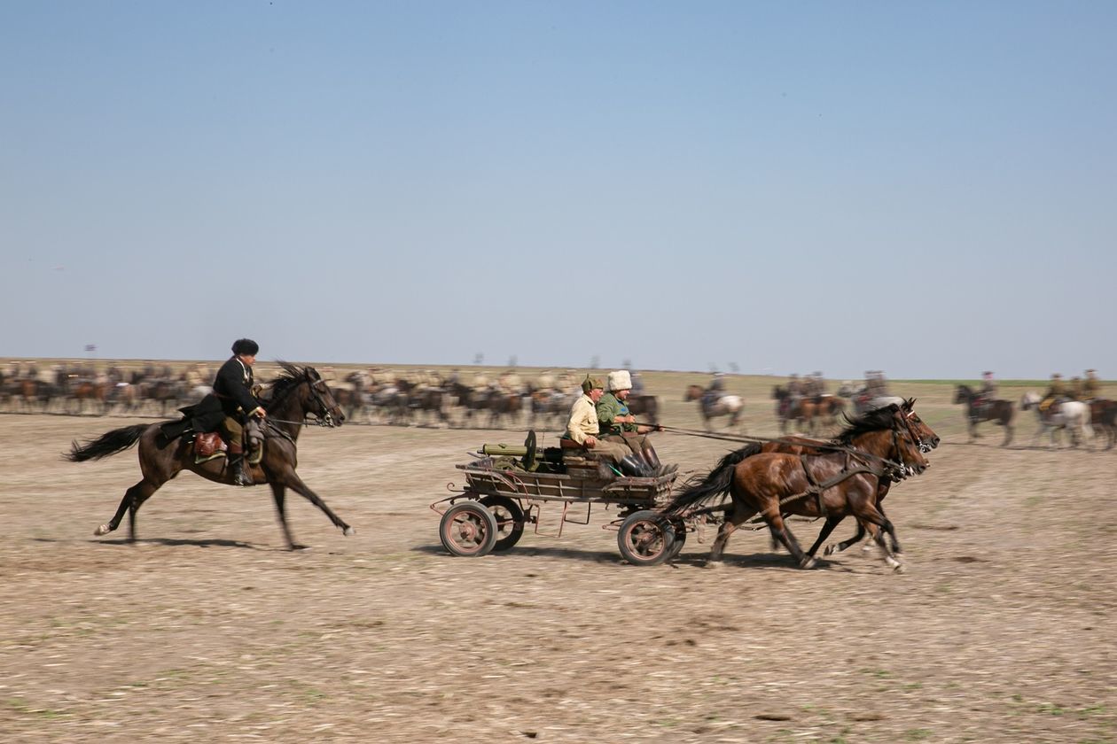  Bitwa pod Komarowem 2020. Rekonstrukcja historyczna (zdjęcie 1) - Autor: Kazimierz Chmiel