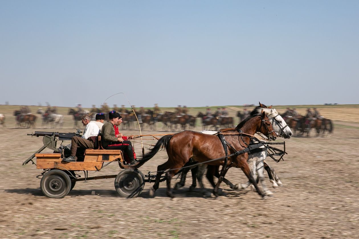  Bitwa pod Komarowem 2020. Rekonstrukcja historyczna (zdjęcie 1) - Autor: Kazimierz Chmiel