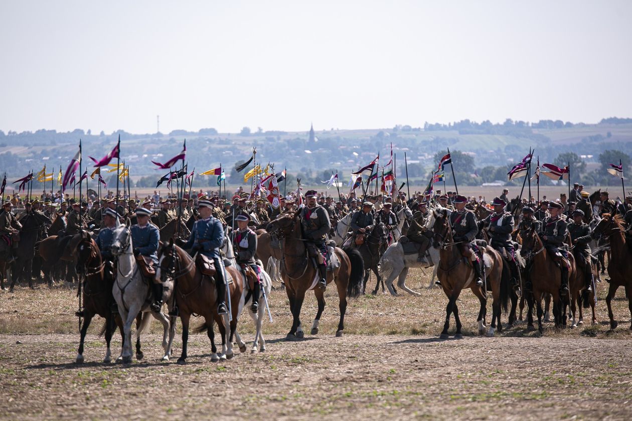  Bitwa pod Komarowem 2020. Rekonstrukcja historyczna (zdjęcie 1) - Autor: Kazimierz Chmiel