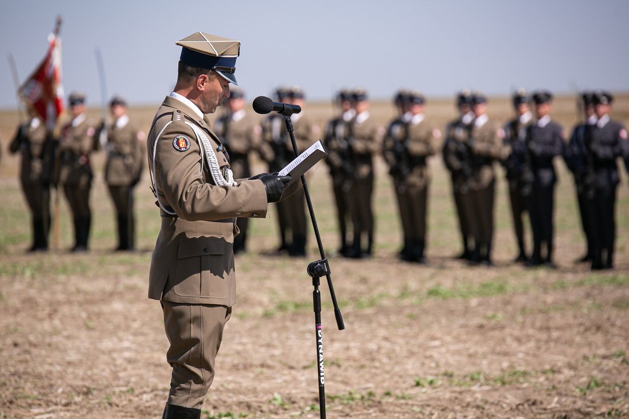  Bitwa pod Komarowem 2020. Rekonstrukcja historyczna (zdjęcie 1) - Autor: Kazimierz Chmiel