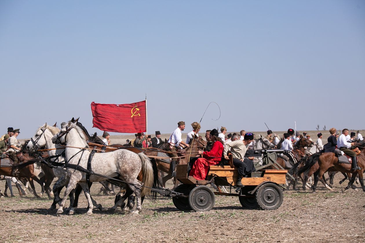  Bitwa pod Komarowem 2020. Rekonstrukcja historyczna (zdjęcie 1) - Autor: Kazimierz Chmiel