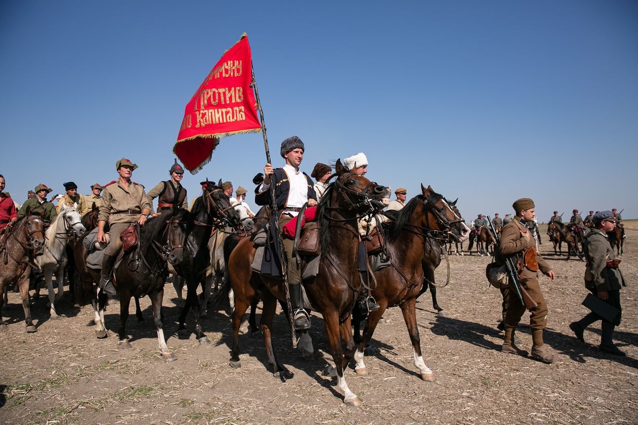  Bitwa pod Komarowem 2020. Rekonstrukcja historyczna (zdjęcie 1) - Autor: Kazimierz Chmiel