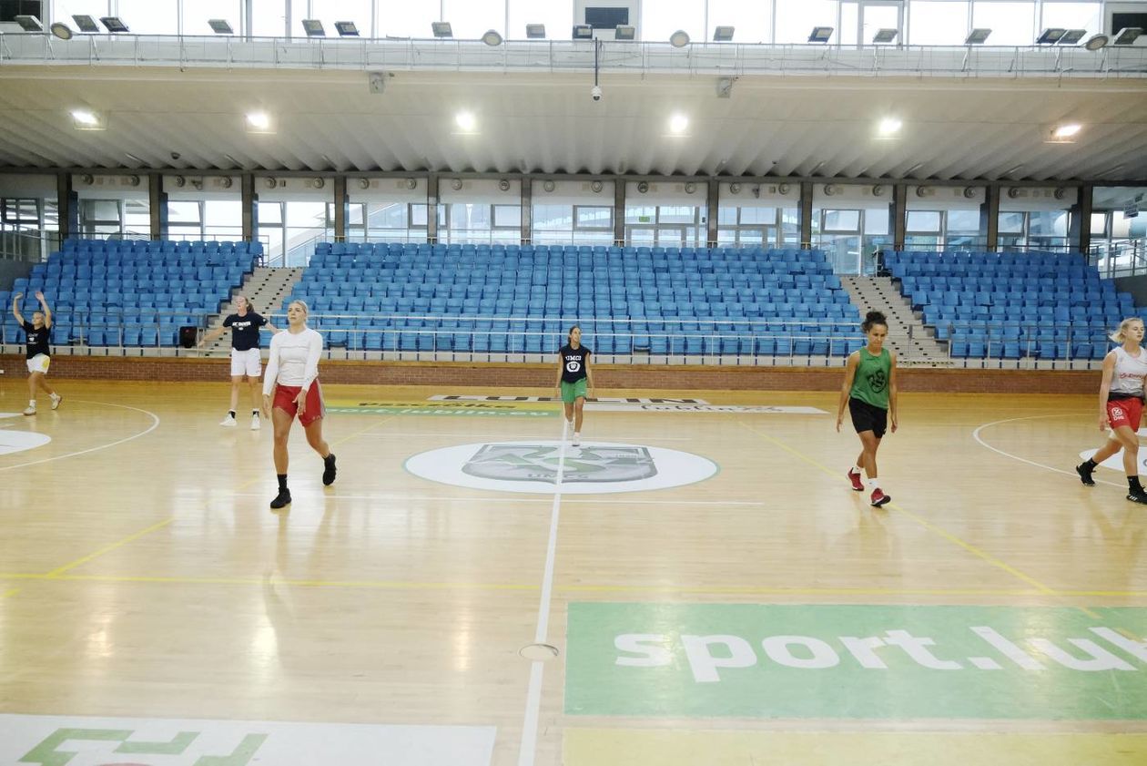  Trening zawodniczek Pszczółka Polski Cukier AZS UMCS  (zdjęcie 1) - Autor: Maciej Kaczanowski