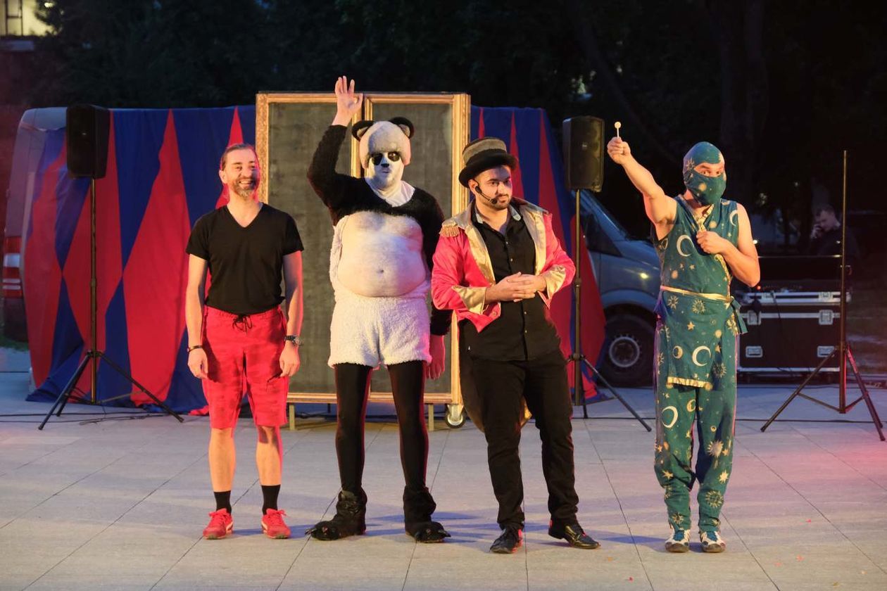  Na pożegnanie lata Szafa Show fireshow (zdjęcie 1) - Autor: Maciej Kaczanowski