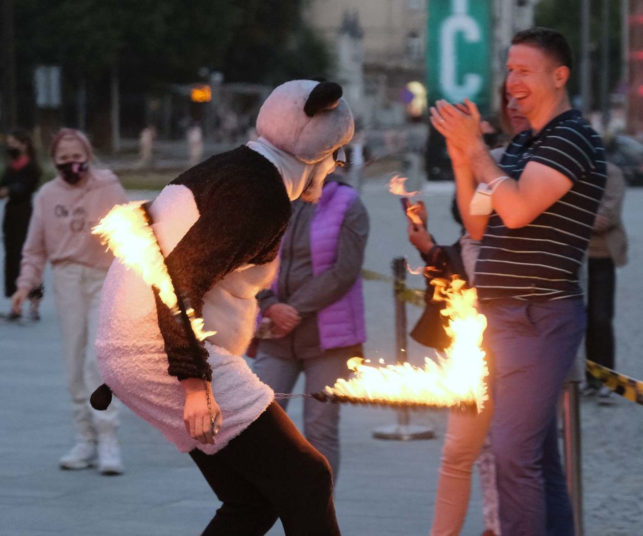  Na pożegnanie lata Szafa Show fireshow (zdjęcie 1) - Autor: Maciej Kaczanowski