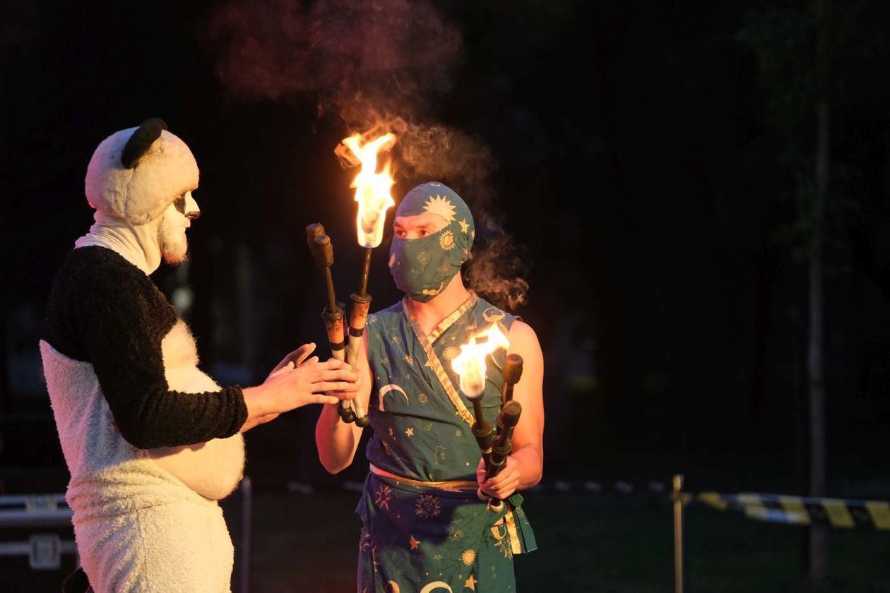  Na pożegnanie lata Szafa Show fireshow (zdjęcie 1) - Autor: Maciej Kaczanowski