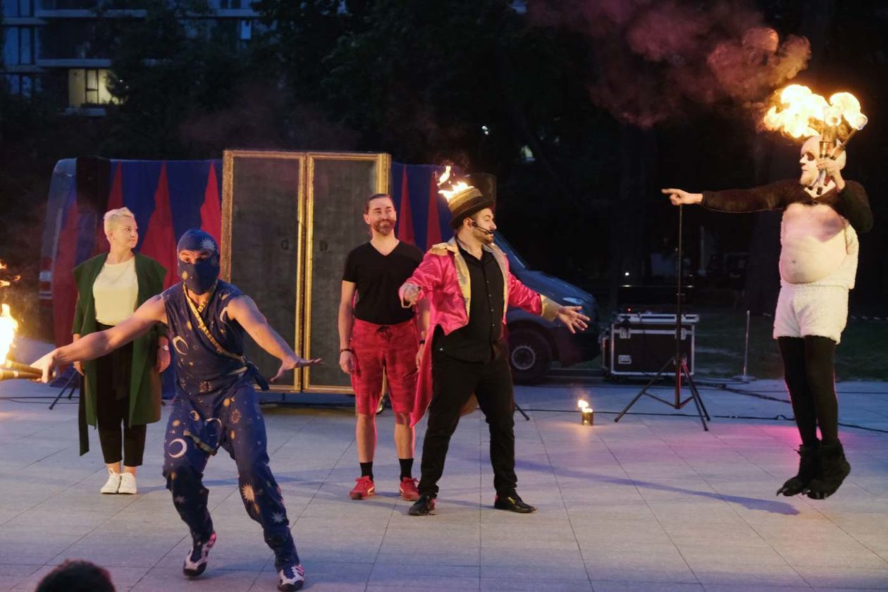  Na pożegnanie lata Szafa Show fireshow (zdjęcie 1) - Autor: Maciej Kaczanowski