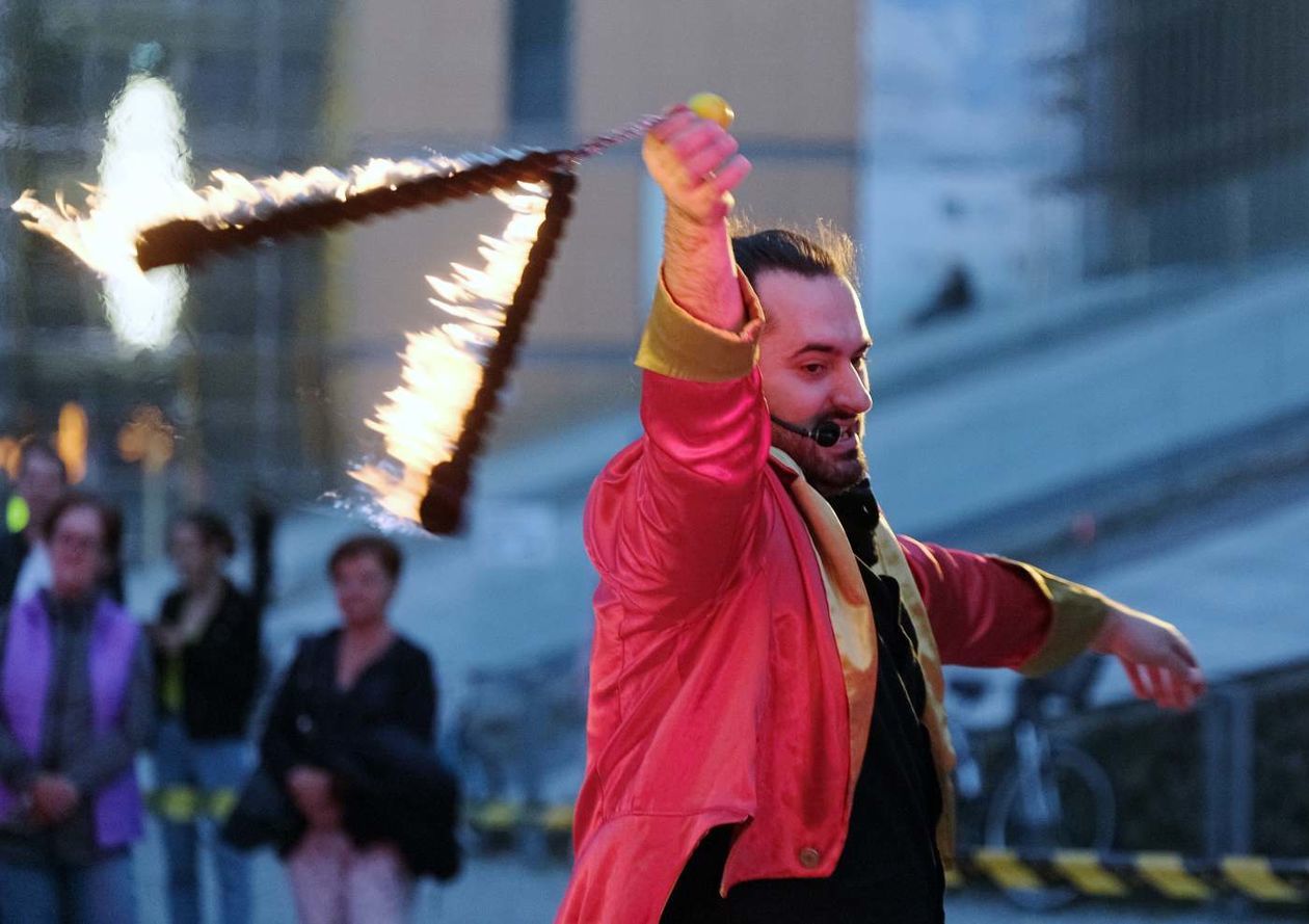  Na pożegnanie lata Szafa Show fireshow (zdjęcie 1) - Autor: Maciej Kaczanowski