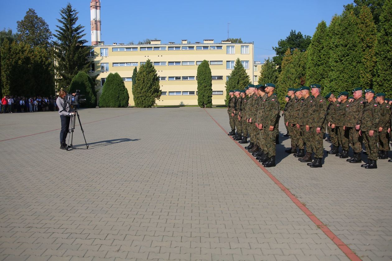  Przysięga wojskowa w 19. Lubelskiej Brygadzie Zmechanizowanej (zdjęcie 1) - Autor: Piotr Michalski