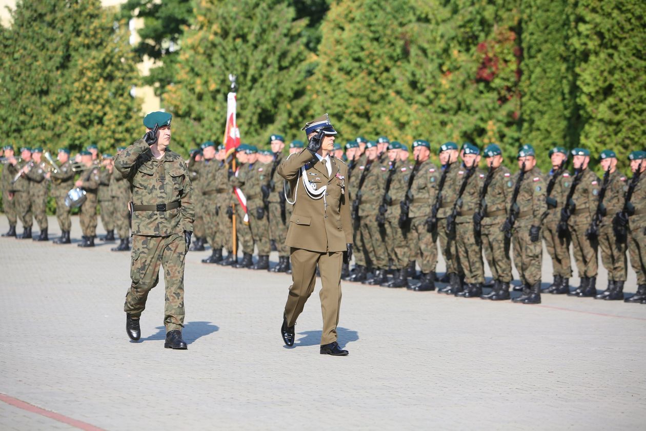  Przysięga wojskowa w 19. Lubelskiej Brygadzie Zmechanizowanej (zdjęcie 1) - Autor: Piotr Michalski