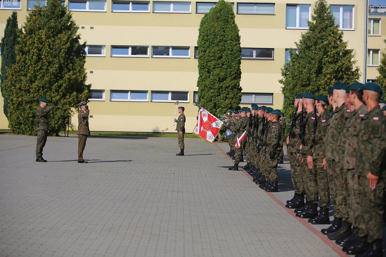  Przysięga wojskowa w 19. Lubelskiej Brygadzie Zmechanizowanej (zdjęcie 1) - Autor: Piotr Michalski