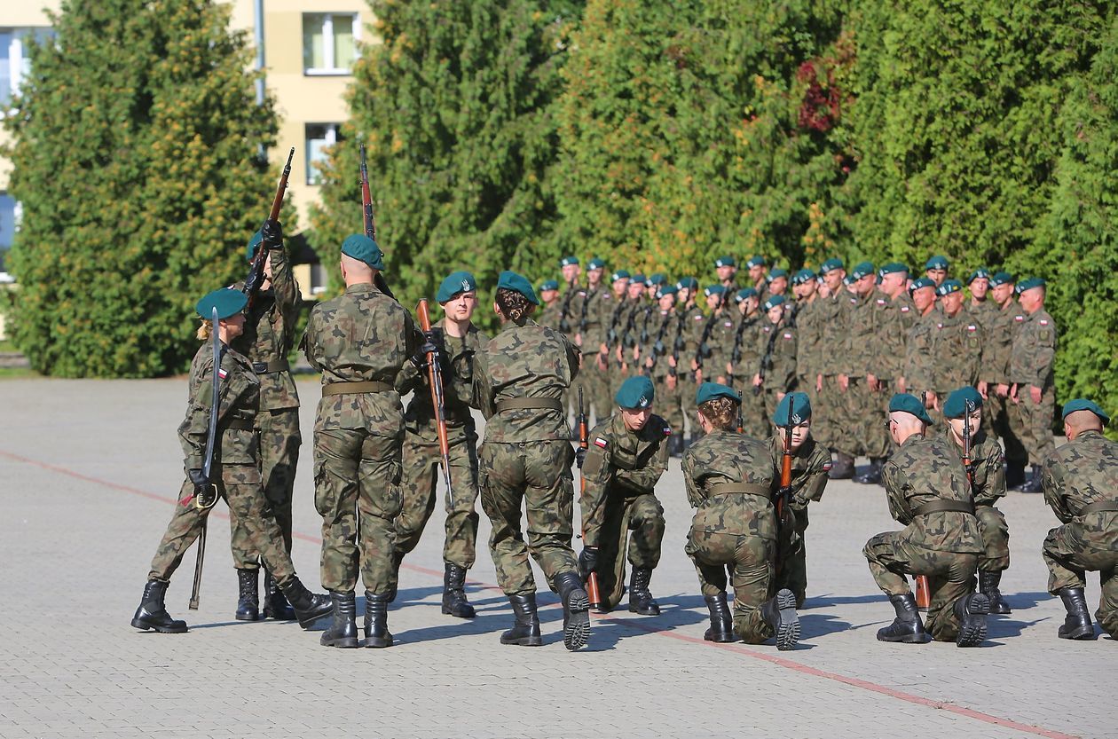  Przysięga wojskowa w 19. Lubelskiej Brygadzie Zmechanizowanej (zdjęcie 1) - Autor: Piotr Michalski