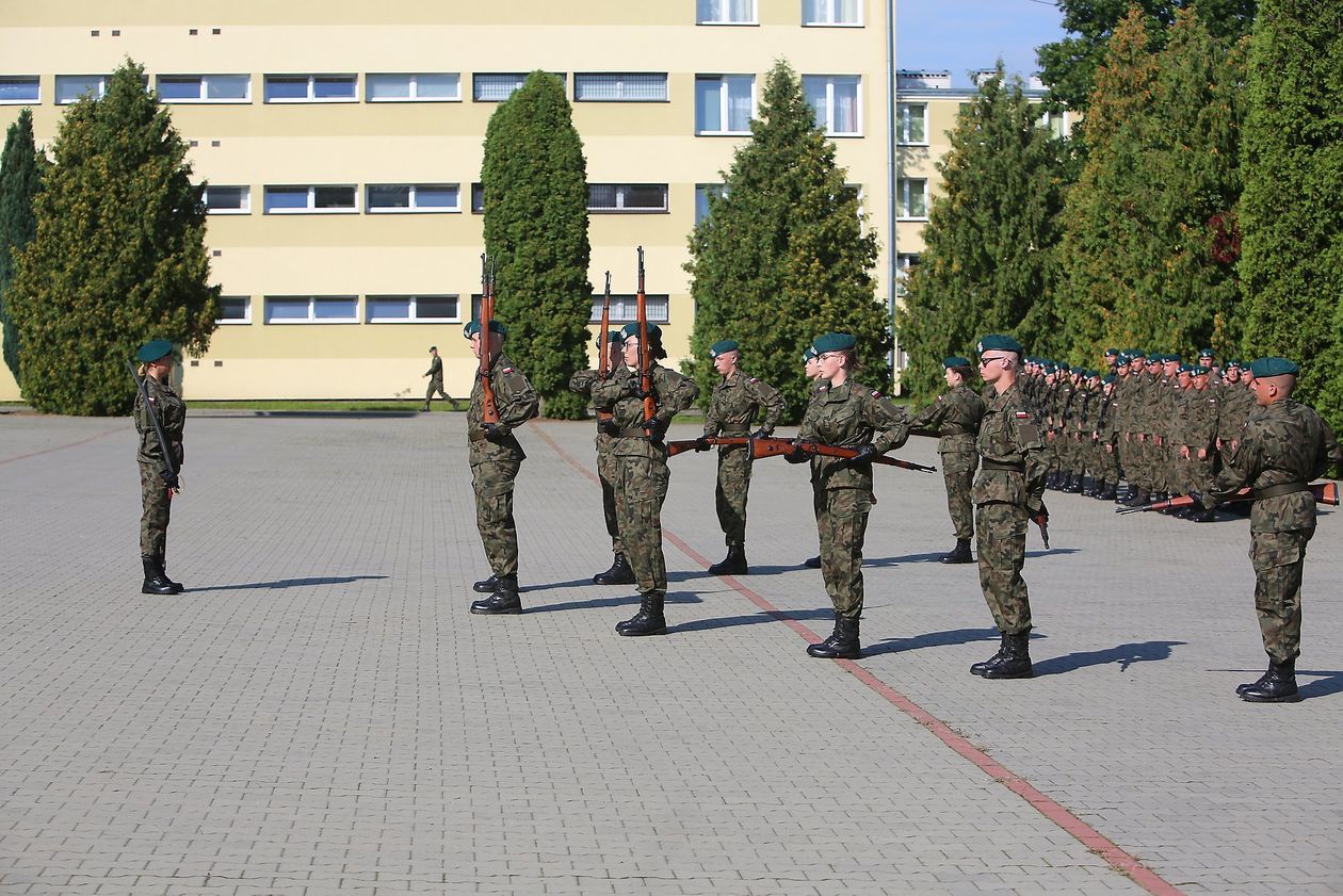  Przysięga wojskowa w 19. Lubelskiej Brygadzie Zmechanizowanej (zdjęcie 1) - Autor: Piotr Michalski