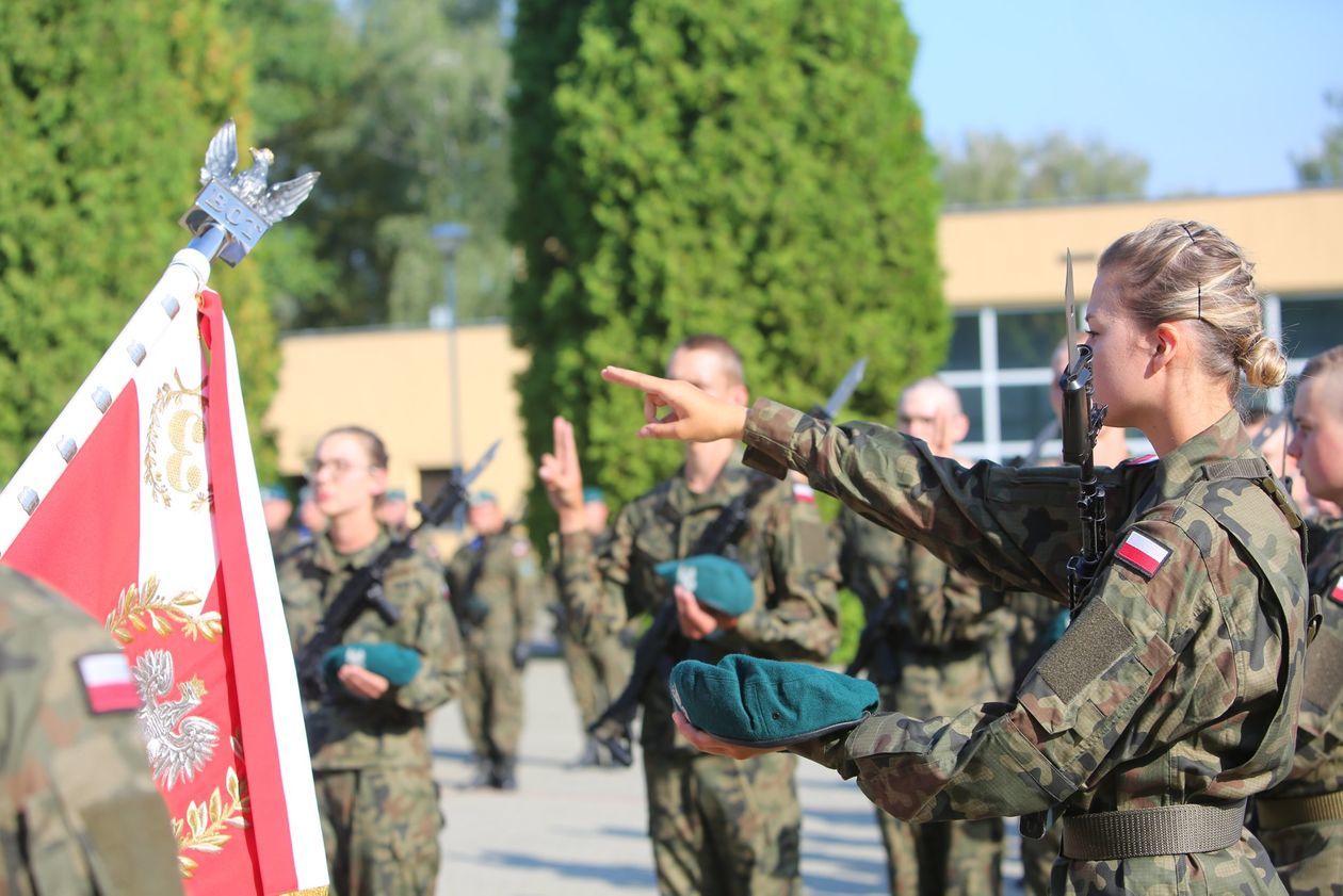  Przysięga wojskowa w 19. Lubelskiej Brygadzie Zmechanizowanej (zdjęcie 1) - Autor: Piotr Michalski
