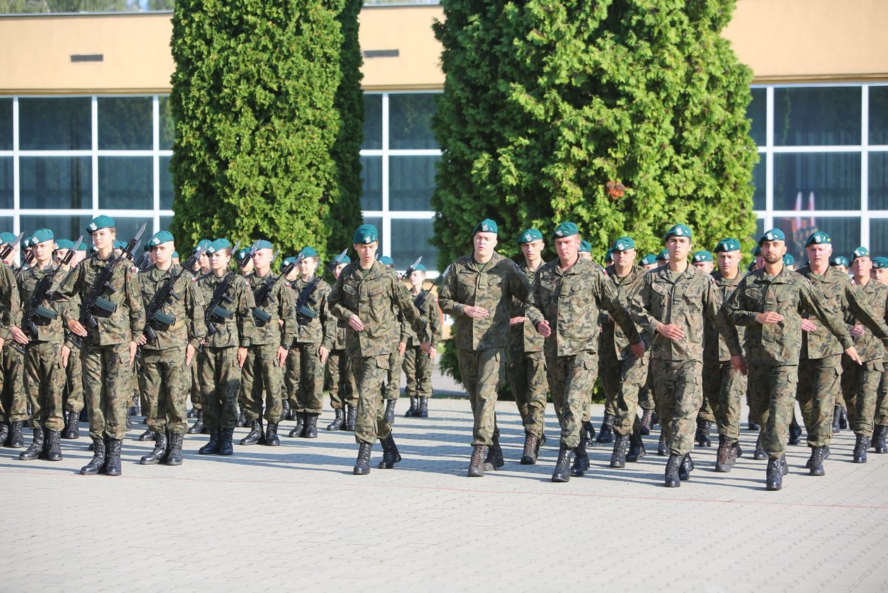  Przysięga wojskowa w 19. Lubelskiej Brygadzie Zmechanizowanej (zdjęcie 1) - Autor: Piotr Michalski