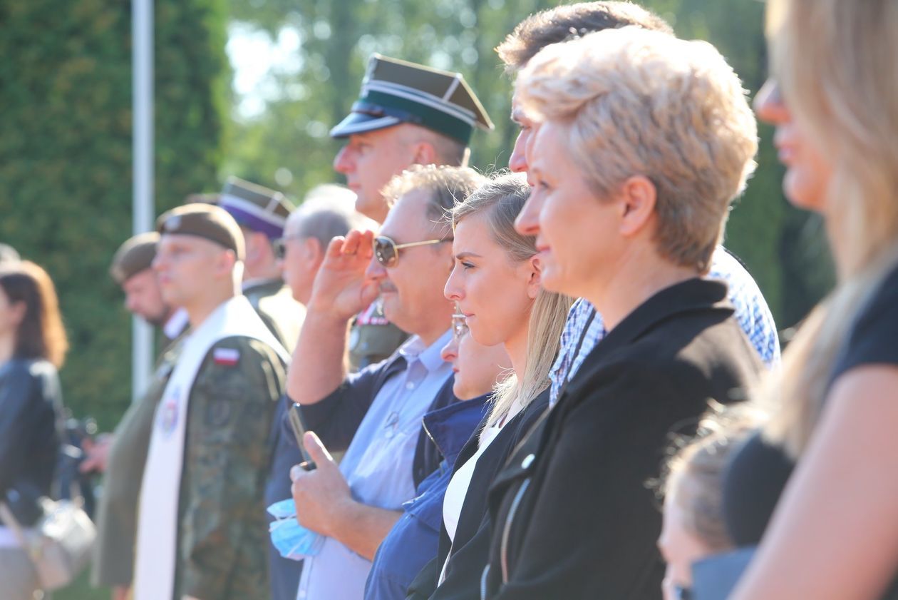  Przysięga wojskowa w 19. Lubelskiej Brygadzie Zmechanizowanej (zdjęcie 1) - Autor: Piotr Michalski