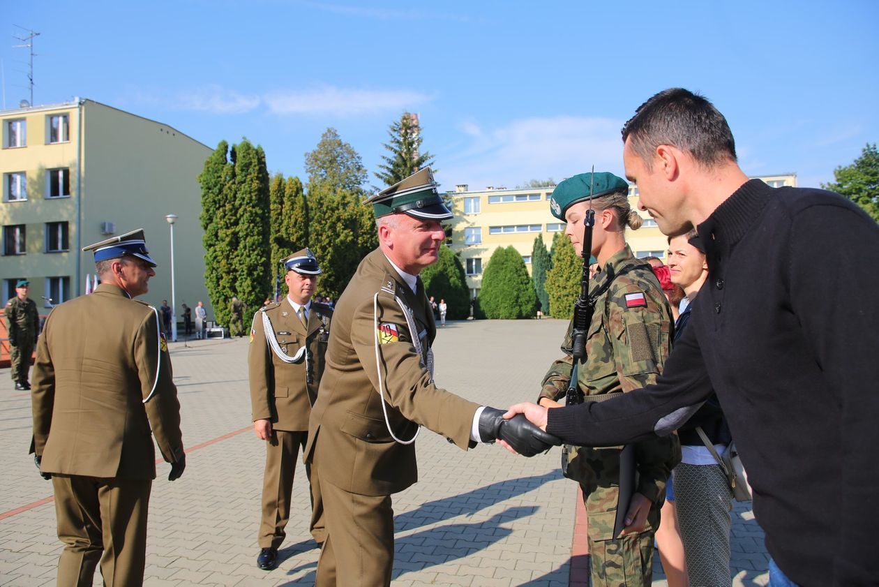  Przysięga wojskowa w 19. Lubelskiej Brygadzie Zmechanizowanej (zdjęcie 1) - Autor: Piotr Michalski