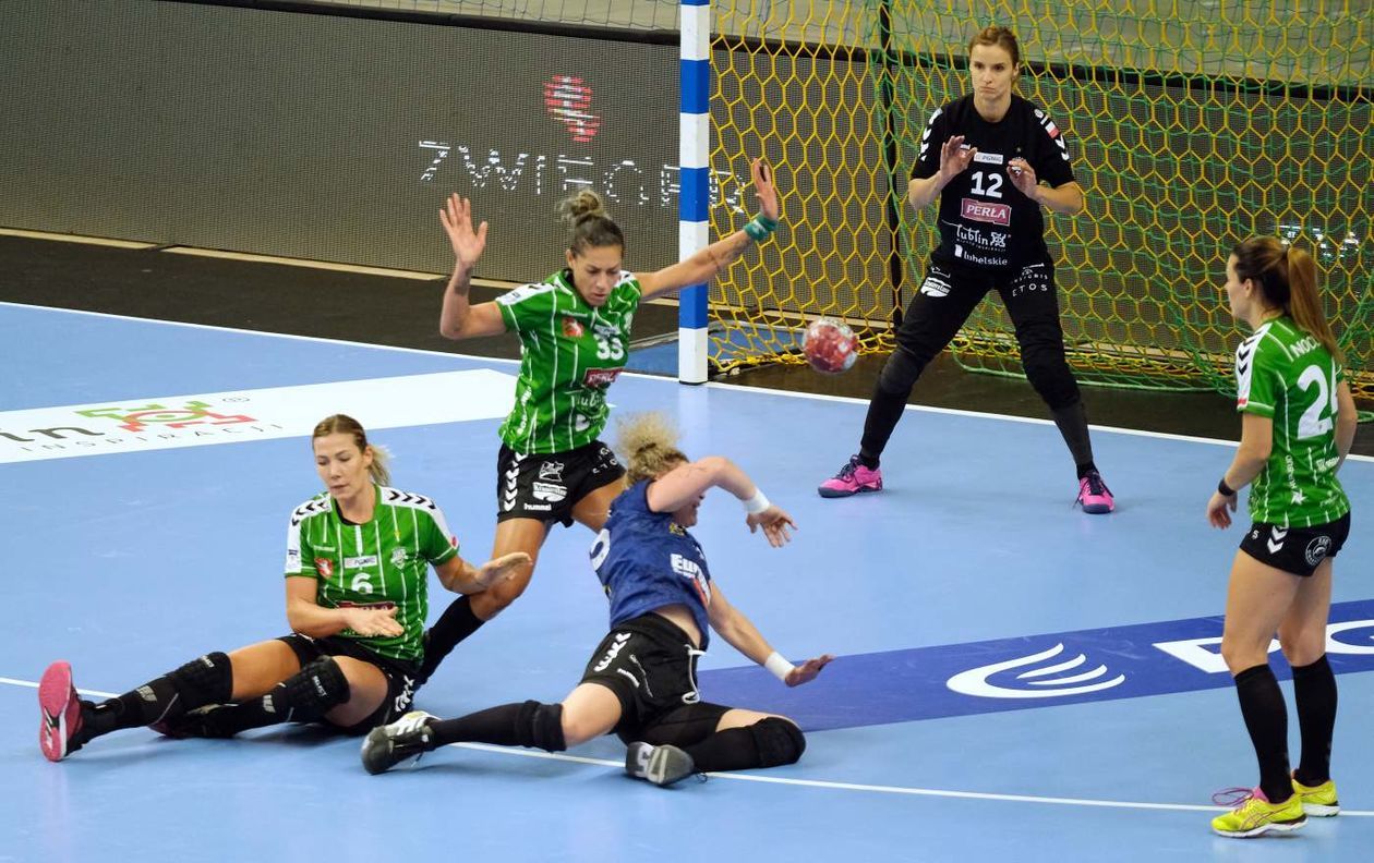  MKS Perła – Piotrcovia 28:26 (zdjęcie 1) - Autor: Maciej Kaczanowski