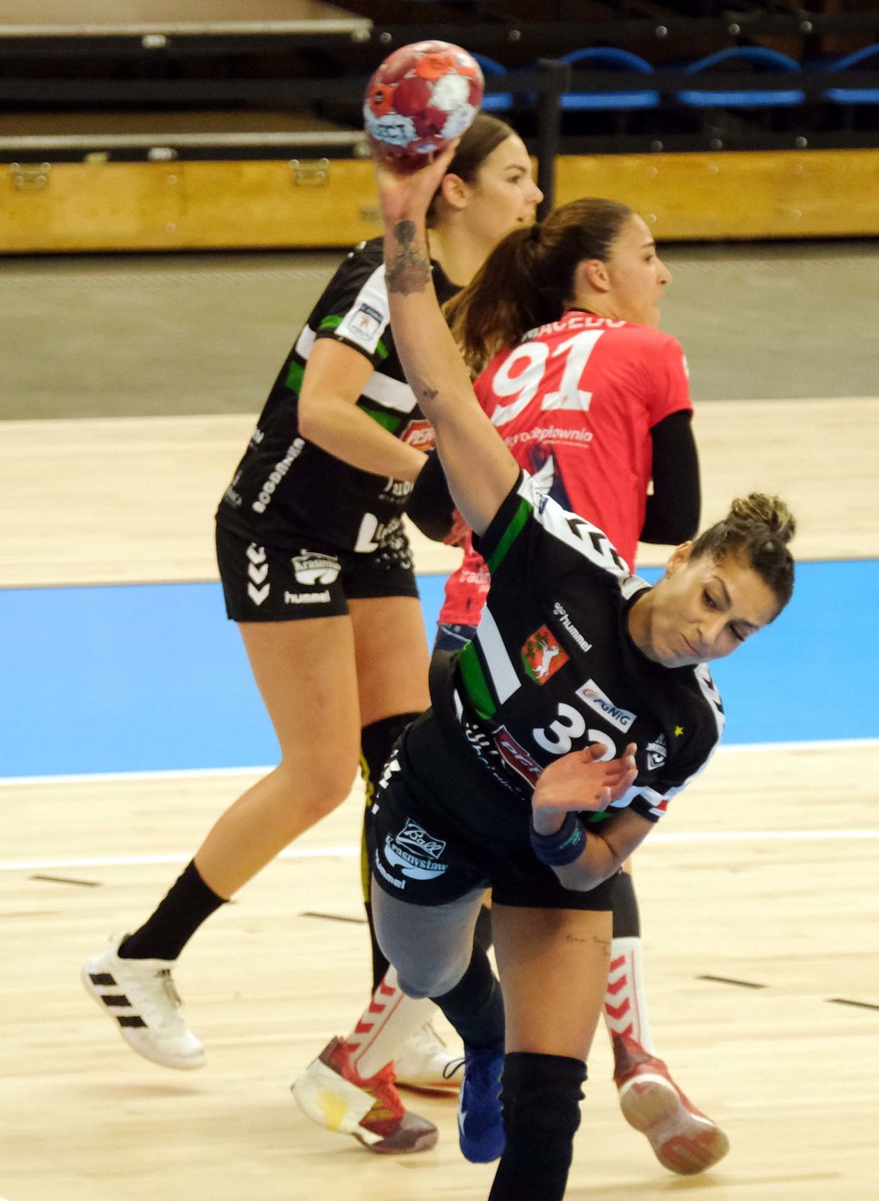  MKS Perła – Piotrcovia 28:26 (zdjęcie 1) - Autor: Maciej Kaczanowski