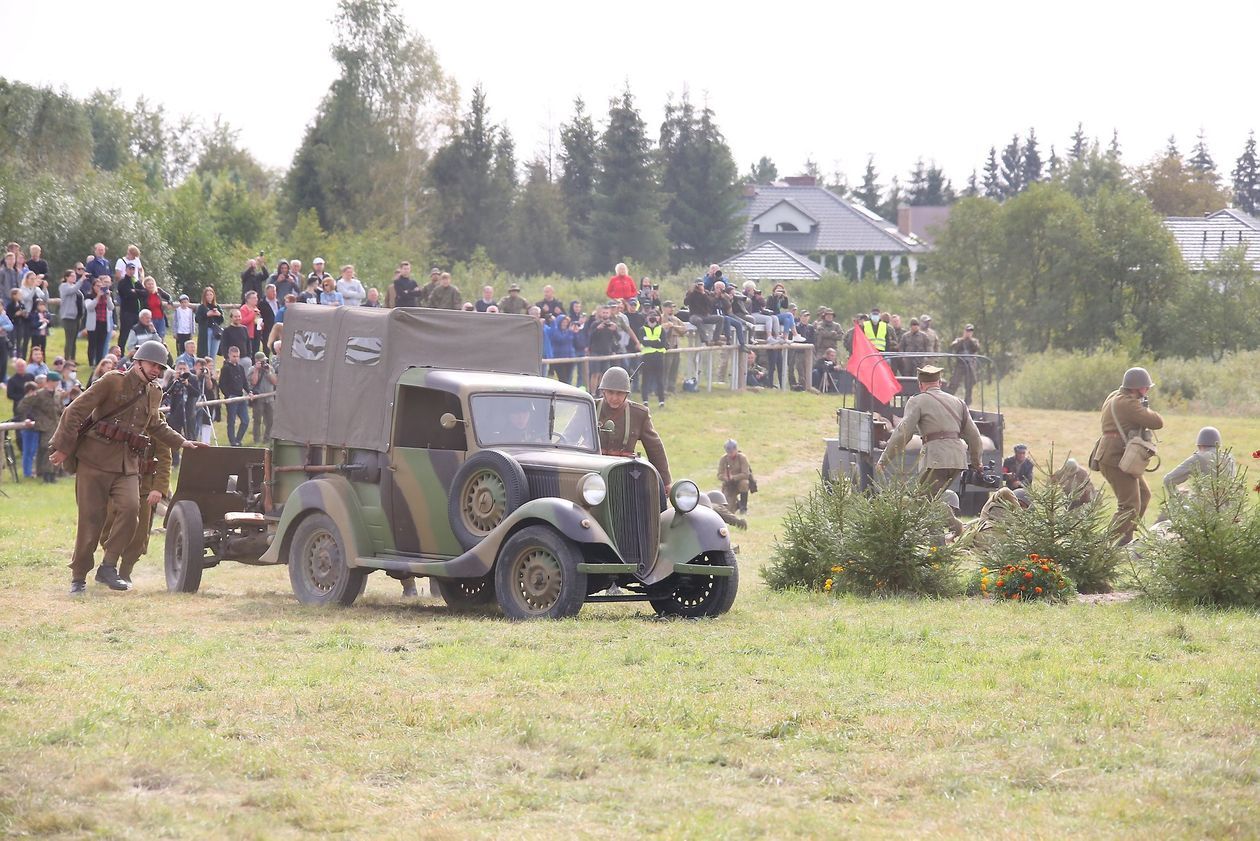  Rekonstrukcja bitwy pod Tomaszowem Lubelskim (zdjęcie 1) - Autor: Piotr Michalski