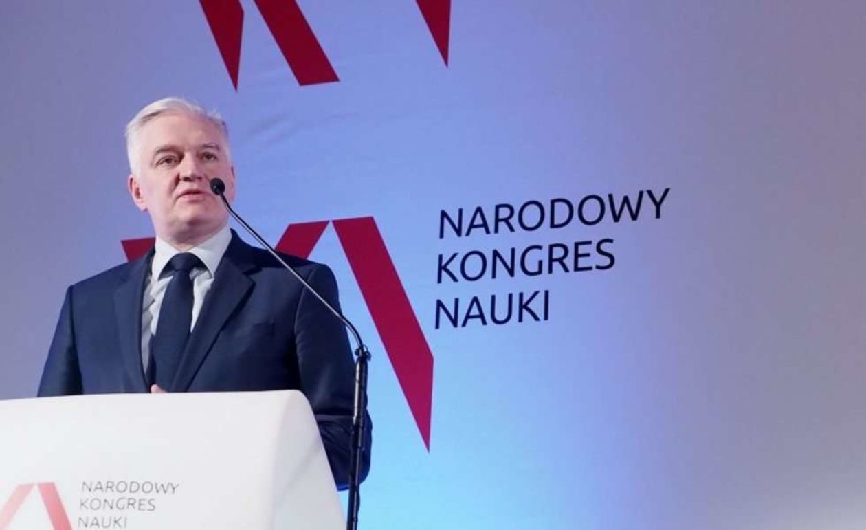  <p><strong>Jarosław Gowin</strong></p>
<p>Wicepremier, Minister Rozwoju, Pracy i Turystyki</p>