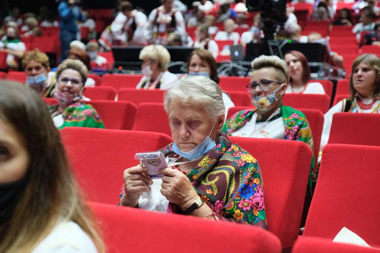  Gala finałowa konkursu Kobieta Gospodarna Wyjątkowa z udziałem Pierwszej Damy  (zdjęcie 1) - Autor: Maciej Kaczanowski