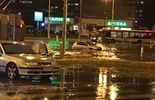 Autobusy i samochody brną w wodzie po burzy w Lublinie (zdjęcie 4)