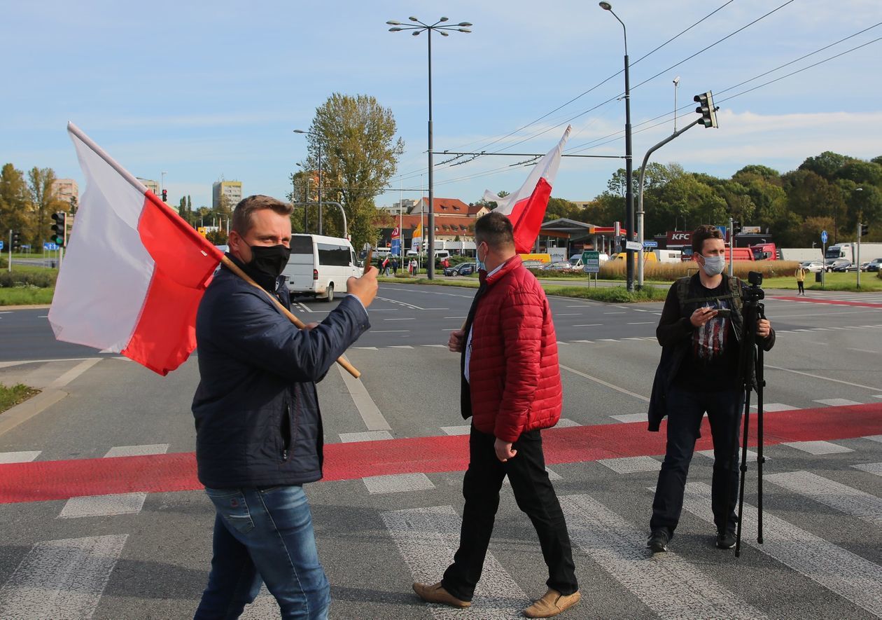  Protest rolników na Rondzie Dmowskiego (zdjęcie 1) - Autor: Piotr Michalski