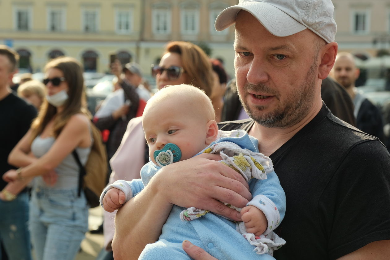  Nie wierzą w pandemię. Protest w Lublinie (zdjęcie 1) - Autor: Maciej Kaczanowski