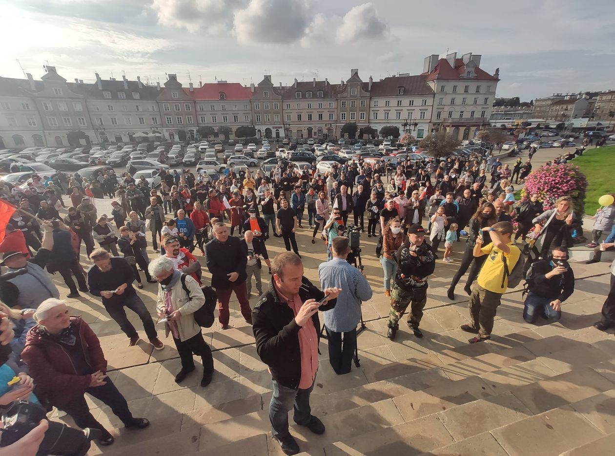 Nie wierzą w pandemię. Protest w Lublinie