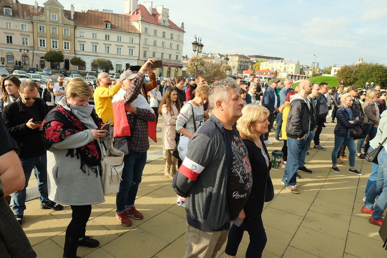  Nie wierzą w pandemię. Protest w Lublinie (zdjęcie 1) - Autor: Maciej Kaczanowski