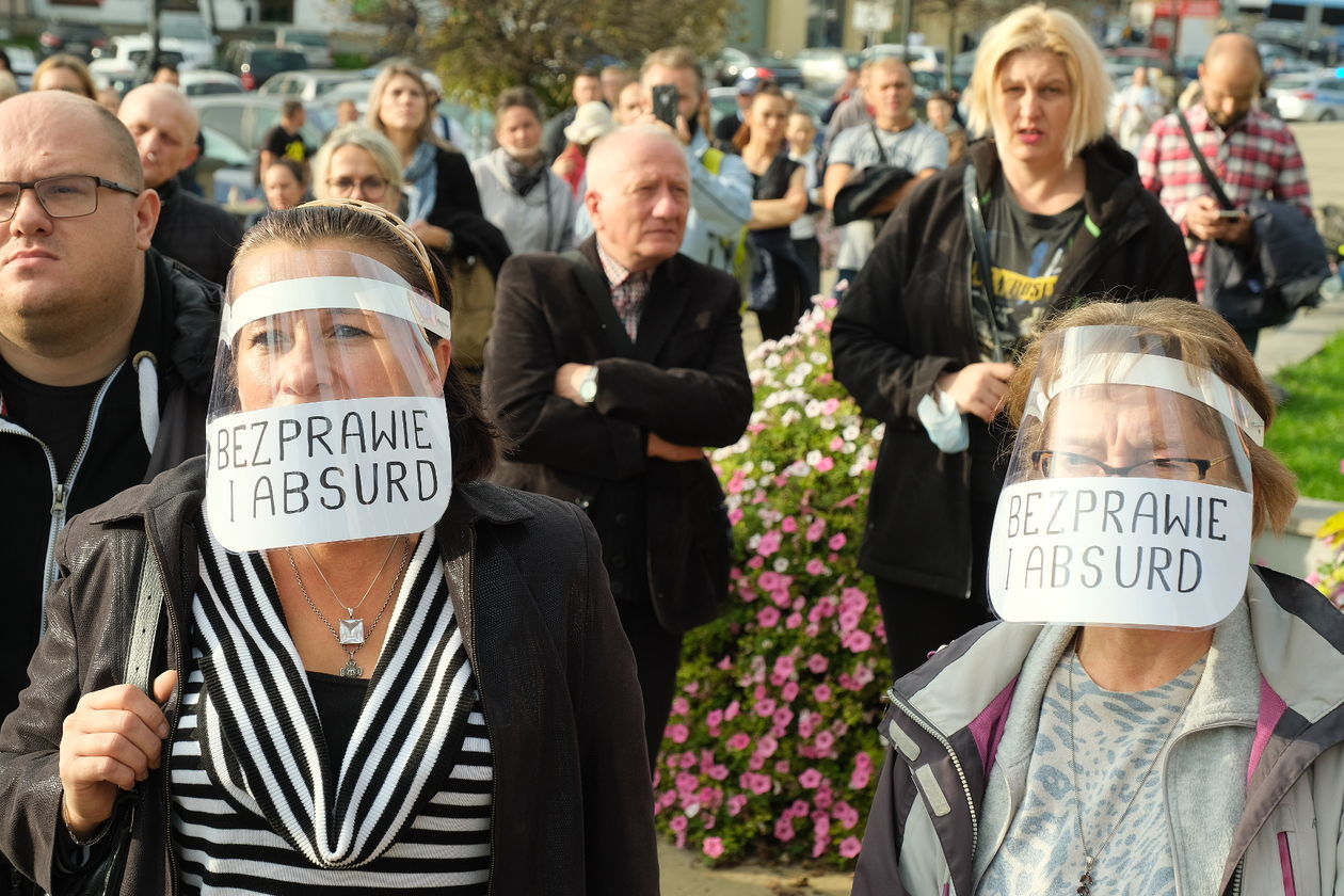  Nie wierzą w pandemię. Protest w Lublinie (zdjęcie 1) - Autor: Maciej Kaczanowski