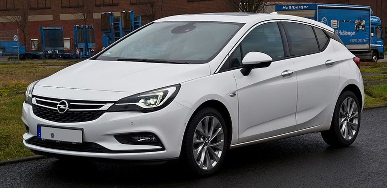  <p><strong>Miejsce 4.</strong></p>
<p>Opel Astra</p>
<p>2019 - 1030</p>
<p>2020 - 816</p>