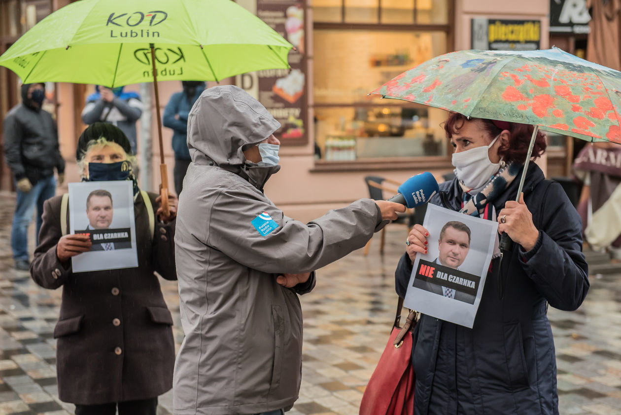  Protest KOD przeciwko nominacji dla Przemysława Czarnka (zdjęcie 1) - Autor: Tomasz Tylus