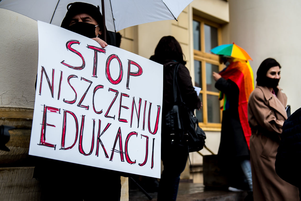  Protest KOD przeciwko nominacji dla Przemysława Czarnka (zdjęcie 1) - Autor: Tomasz Tylus