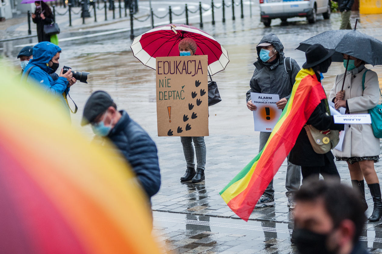  Protest KOD przeciwko nominacji dla Przemysława Czarnka (zdjęcie 1) - Autor: Tomasz Tylus