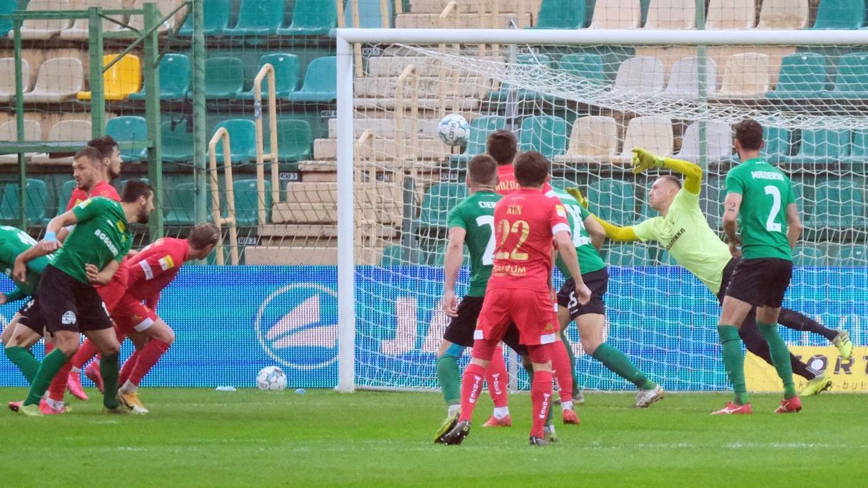  Górnik Łęczna - Widzew Łódź 0:0 (zdjęcie 1) - Autor: Maciej Kaczanowski