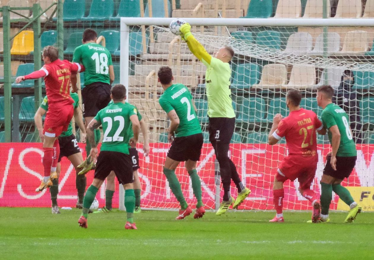  Górnik Łęczna - Widzew Łódź 0:0 (zdjęcie 1) - Autor: Maciej Kaczanowski