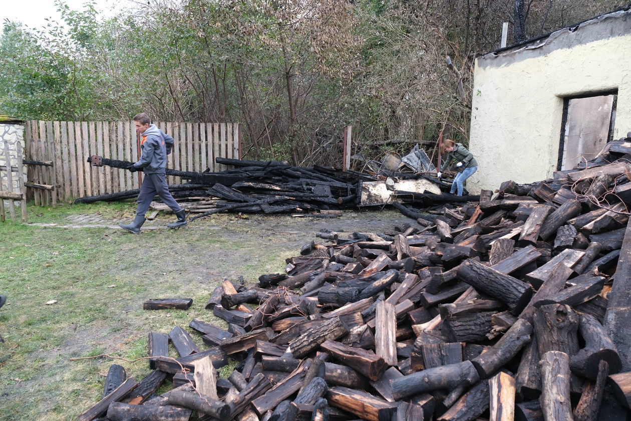  Spalona Karczma w Skowronkach (zdjęcie 1) - Autor: Maciej Kaczanowski