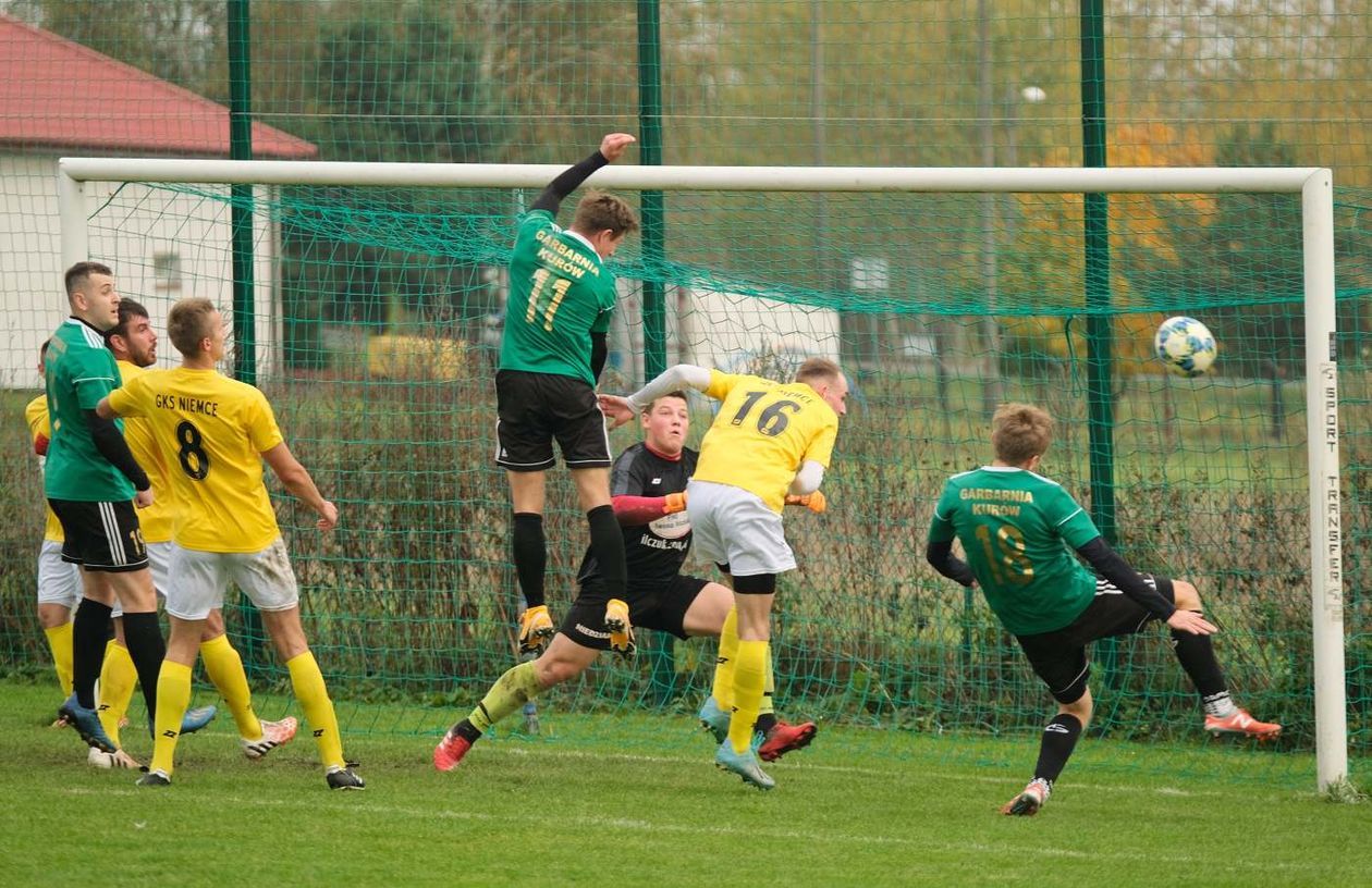  GKS Niemce vs Garbarnia Kurów (zdjęcie 1) - Autor: Maciej Kaczanowski